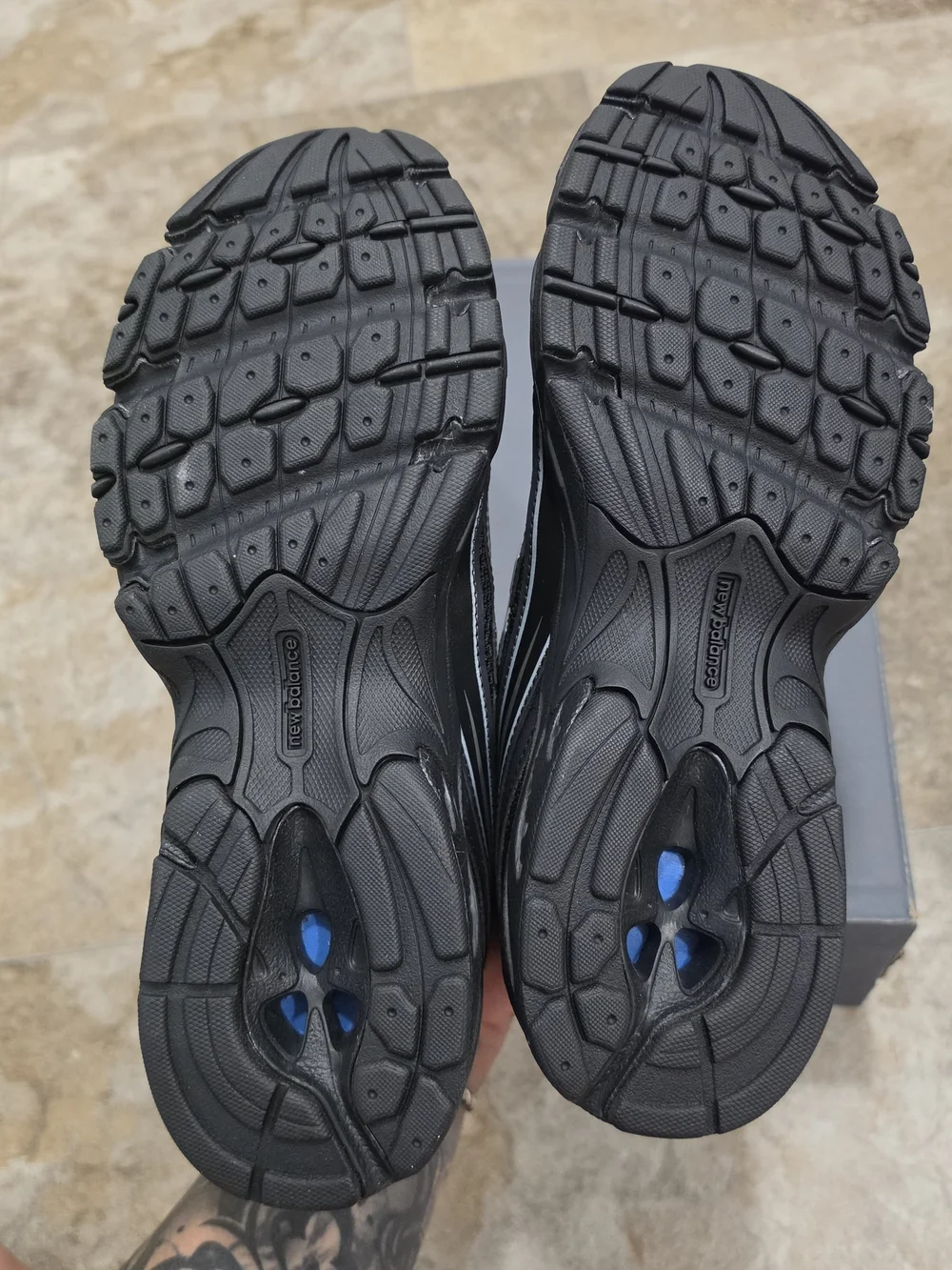 New Balance 740 sneakers / Black and Silver Metallic colorway